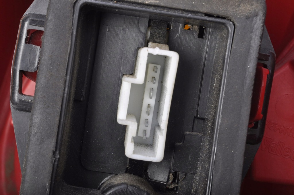 фото №9, Peugeot 307 kombi лампа левая задняя левый задняя