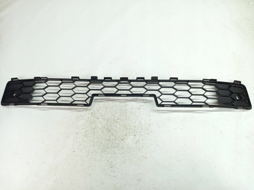 Решётка бампера перед передний toyota hilux vii 53112-0k040 с Разборки