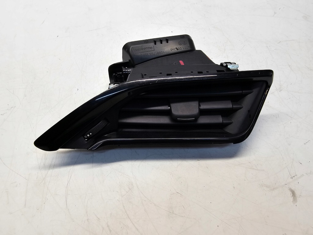 фото №1, Решётка обдув правая peugeot 208 2008 i #3354