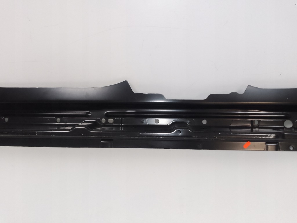 фото №3, D642 - land rover velar порог внутренний правый lr091148