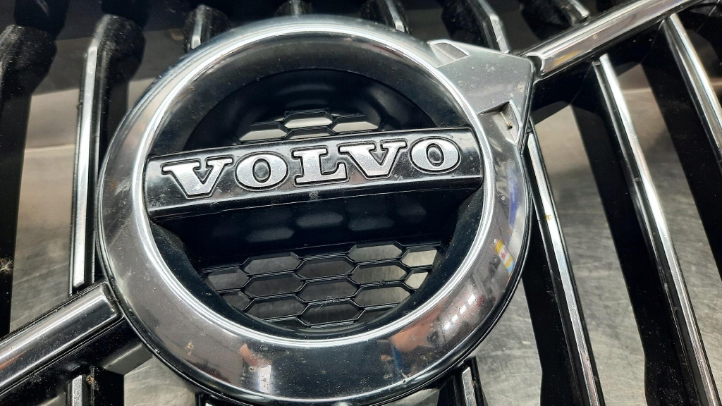 фото №8, Решётка радиатора решётка радиатора оригинальный номер 31425535 volvo xc60 ii 17-