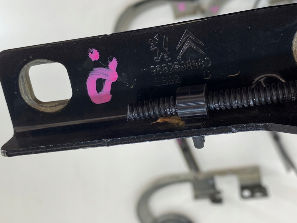 фото №7, Петля капот peugeot 3008 правый lub левый