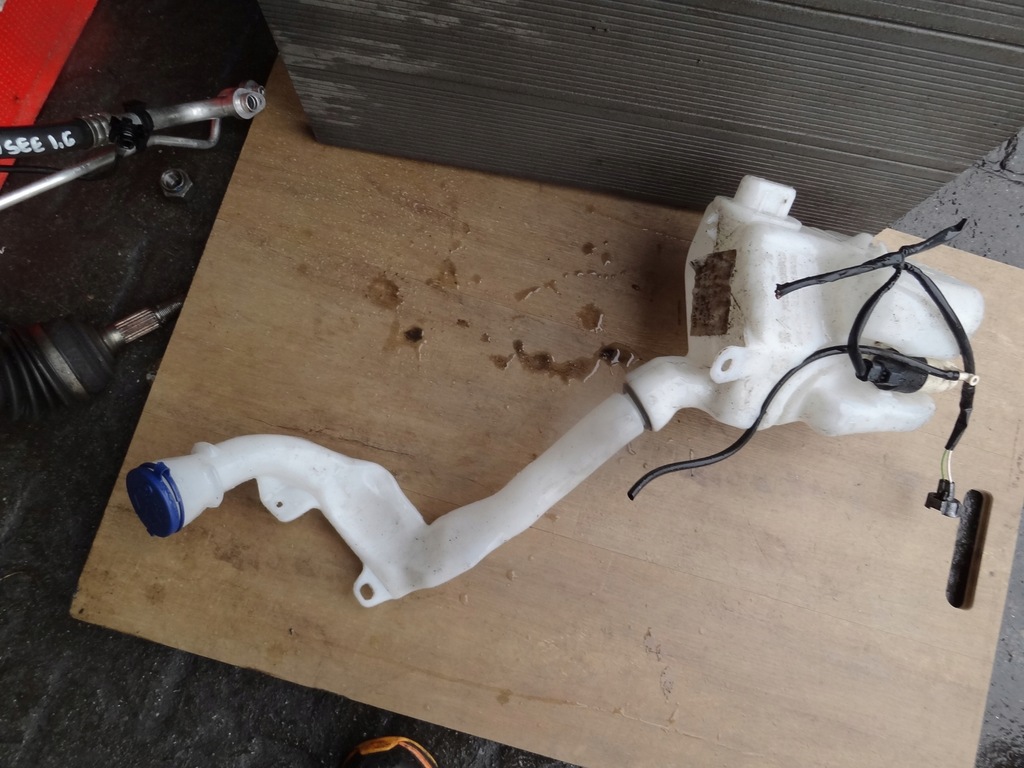 фото №1, Citroen c-elysee 2015 бак омивача kpl