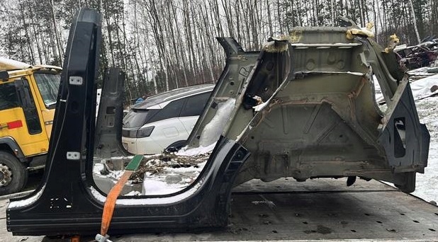 фото №1, Порог блок двигателя левый задняя peugeot 3008 ii