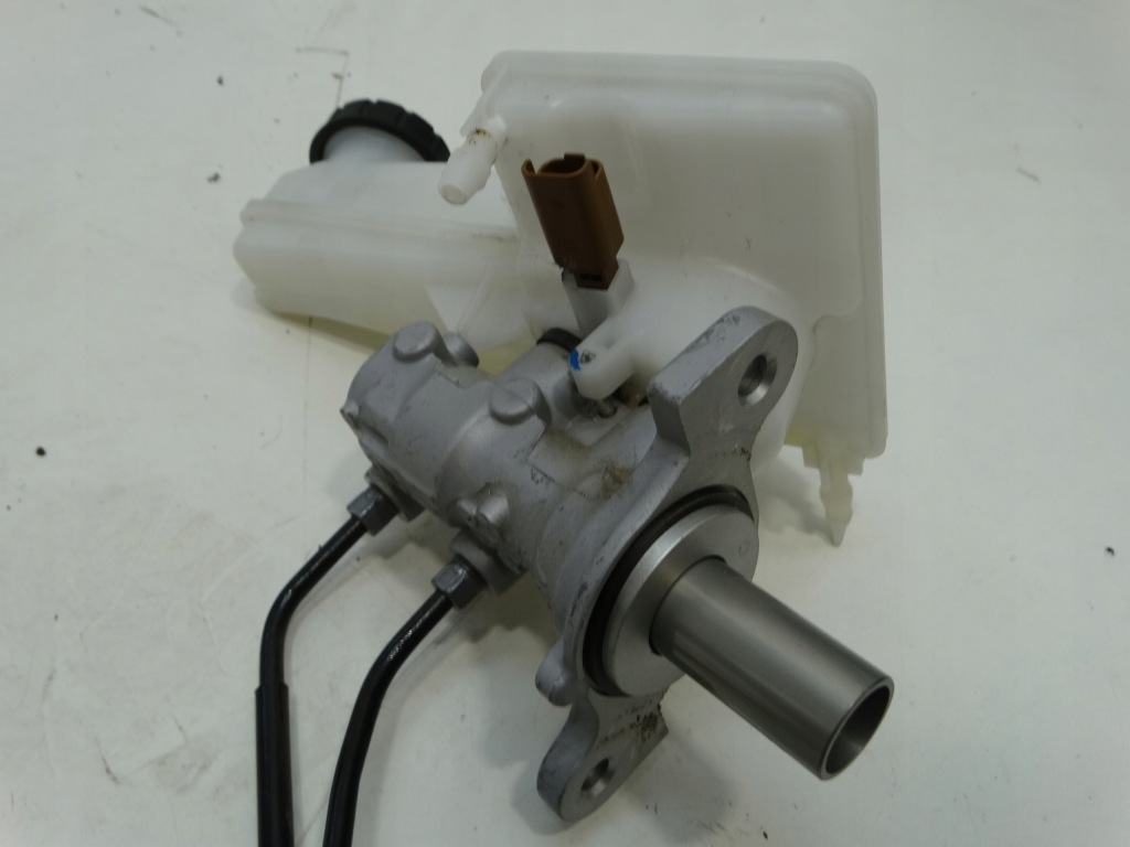 Купити Насос гальмівна бачок citroen c4 3 1.5hdi 28.307km 2020r.- a005p990