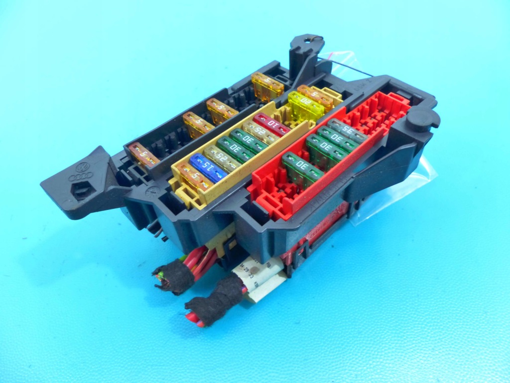 фото №1, Коробка запобіжників audi a4 b8 8k0971845