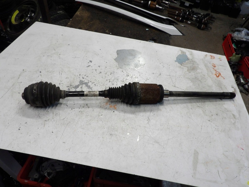 Купить Приводной вал правая передняя az759304604 bmw 6 f06
