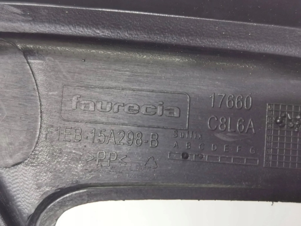 фото №13, Решётка бампера передний ford focus mk-3 lift правая 696.