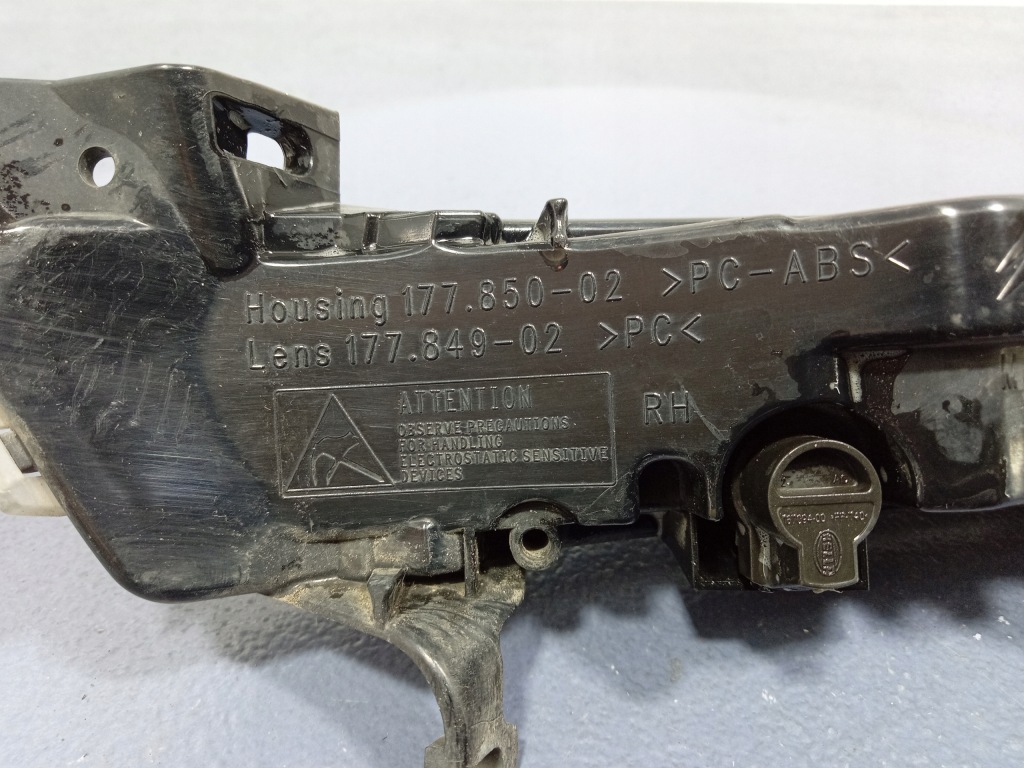 фото №7, C4 picasso i lift 09-13 лампа led drl перед правая 177.850-02