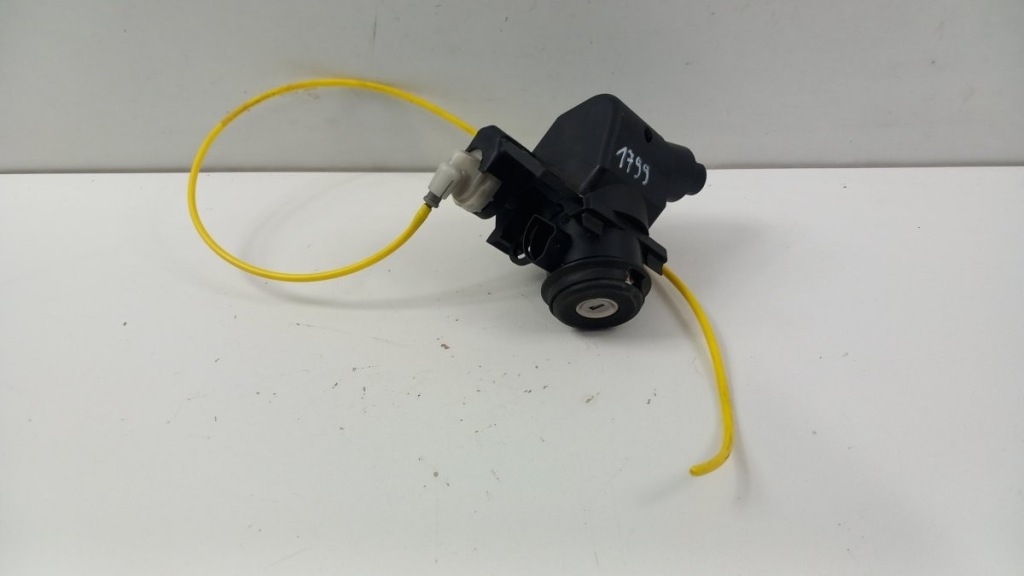 фото №1, Mercedes slk r170 замок вкладка кришки багажника задня bez ключа