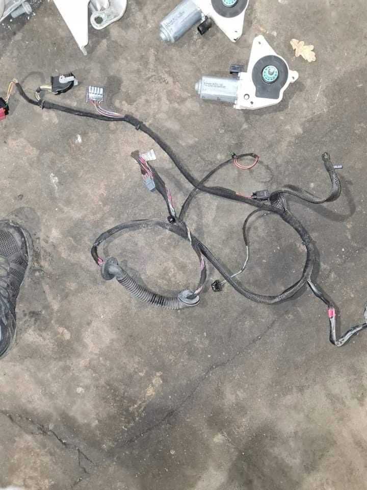 фото №1, Actros mp4 жгут трубопровод дверь