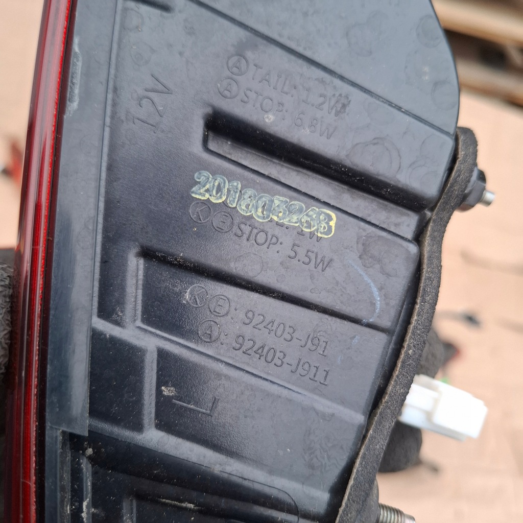 фото №14, Hyundai kona лампа задня комплект 4szt ліва права w крила + кришка багажника