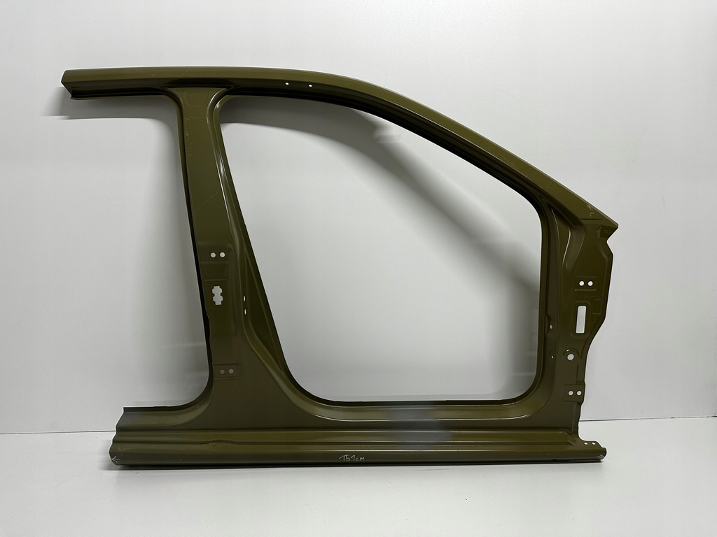 фото №1, Skoda scala 657 правый порог блок двигателя крыша новый