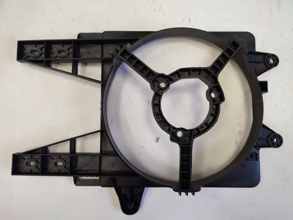 Купити Корпус вентилятора радіатора 2022236 kk fiat punto 93-98