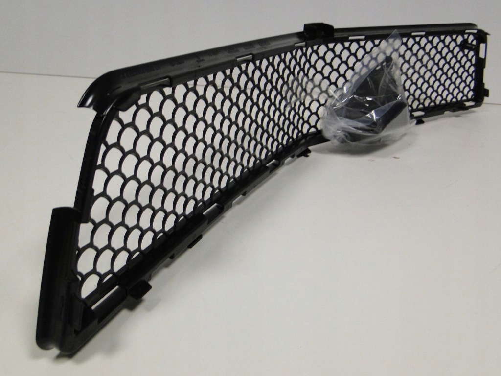 Купить Mercedes sl r230 230 рестайлинг  решётка śrdkowa w бампер передний 63 amg