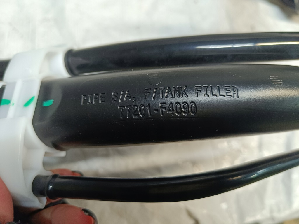 фото №9, Заливная горловина труба топлива toyota c-hr 19- 1.8 hybrid 77201-f4090 chr ch-r