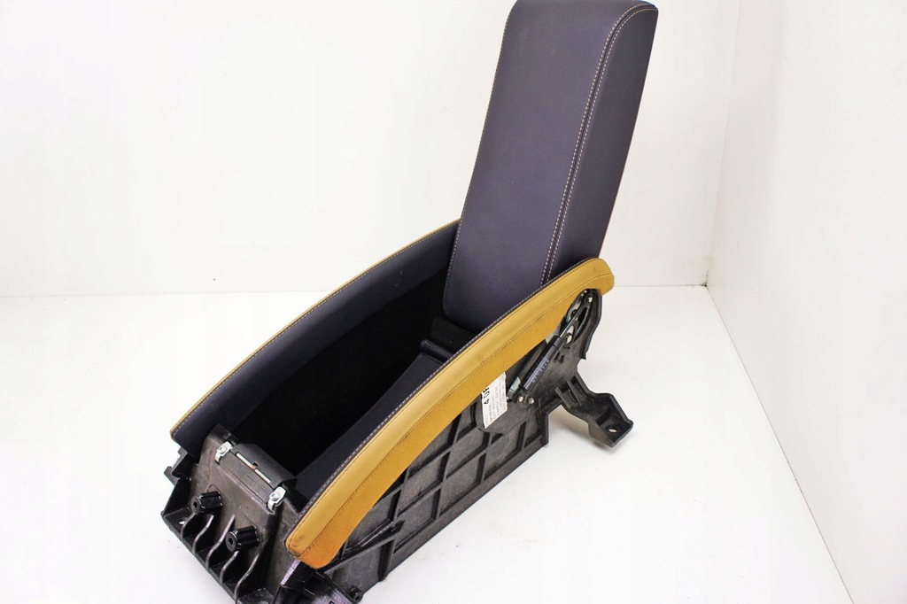 фото №6, Ir131 bentley flying spur i подлокотник туннель задняя