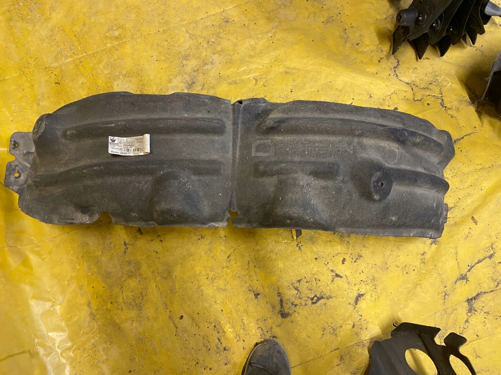 фото №2, Подкрылок правый задняя задние renault megane iv hb ori