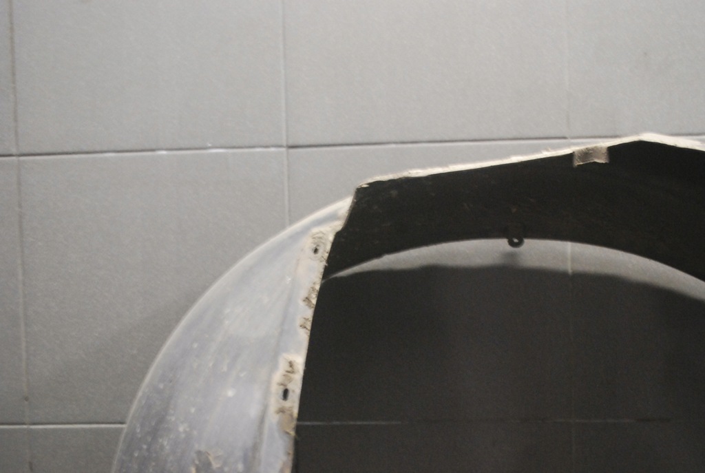 фото №4, Подкрылок правый перед audi a6 c5 2.4 4b0821172a