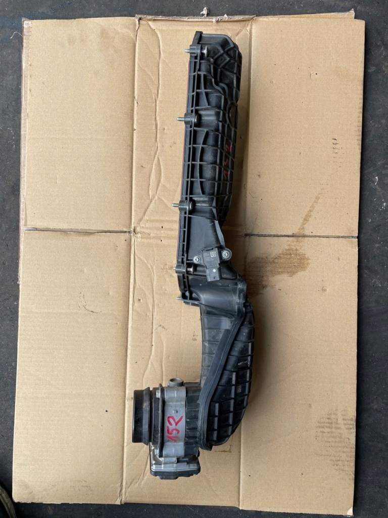 Bmw m5 g30 m8 f90 двигатель s63b44b коллектор впускной  левый 8601613 правый 8601612 в Украине