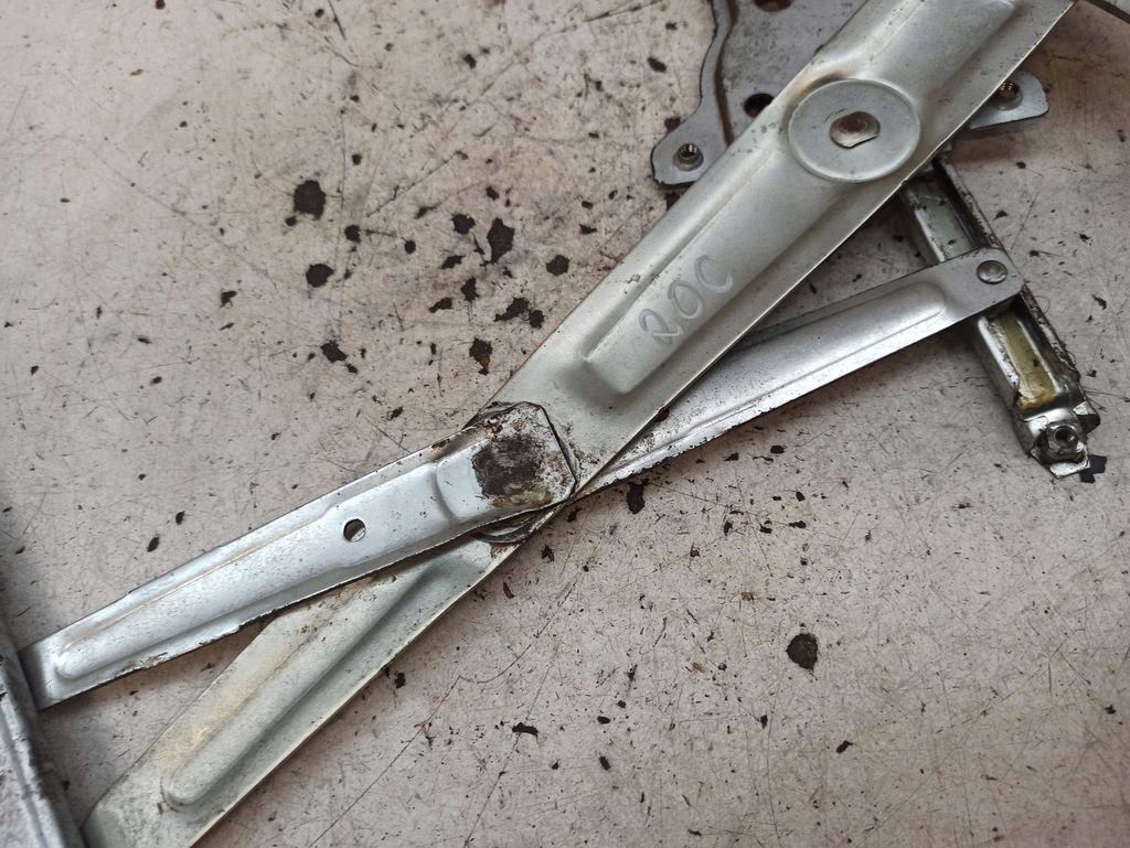 фото №13, Suzuki jimny iii механизм стекло перед правый 8343081a10