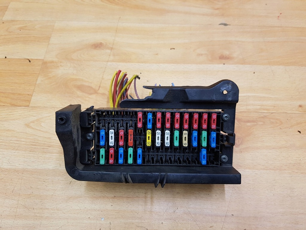 фото №1, Коробка запобіжників opel vivaro a 2.5 dci