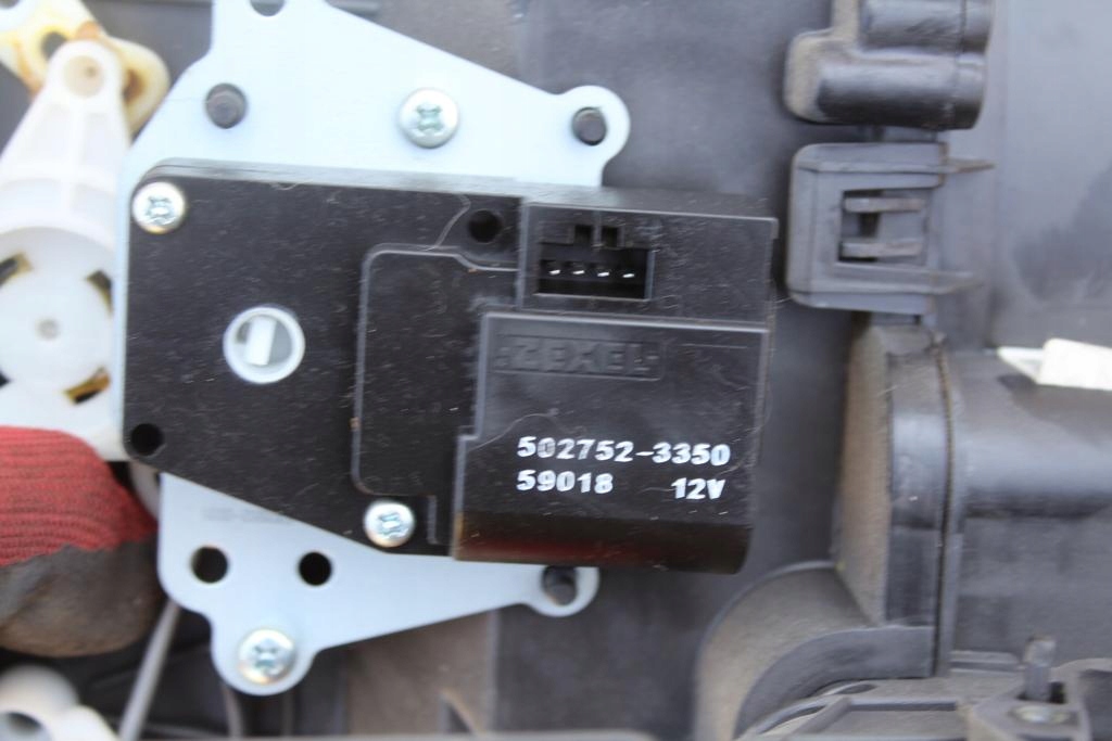 фото №7, Корпус отопителя subaru forester ii sg 72210sa070