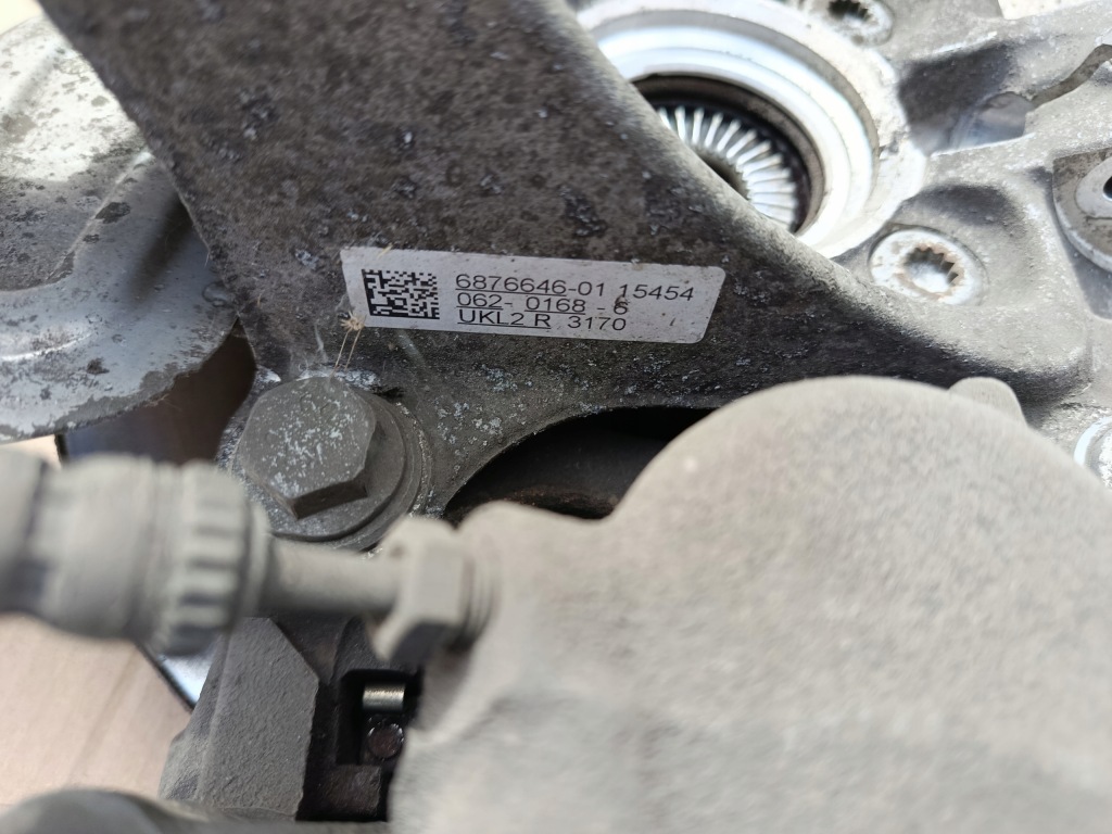 Поворотний кулак ступиця права перед підвіска амортизатор амортизаторна стійка bmw x1 f48 Недорого