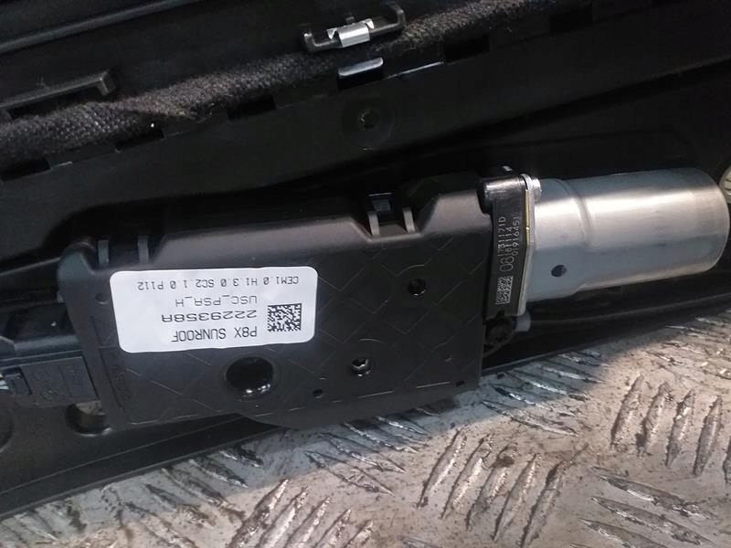 фото №8, Люк peugeot 3008 ii