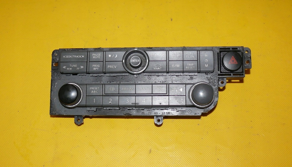 фото №1, Панель управление радио радио nissan quest iii