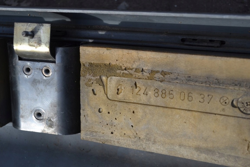 Mercedes w124 бампер передний перед Киев