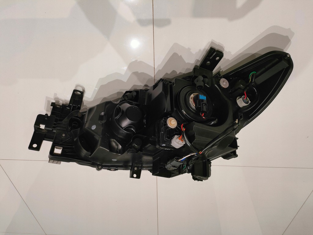 фото №13, Mazda 6 iii gj 2012-2015 лампа левая i правая перед линза uk