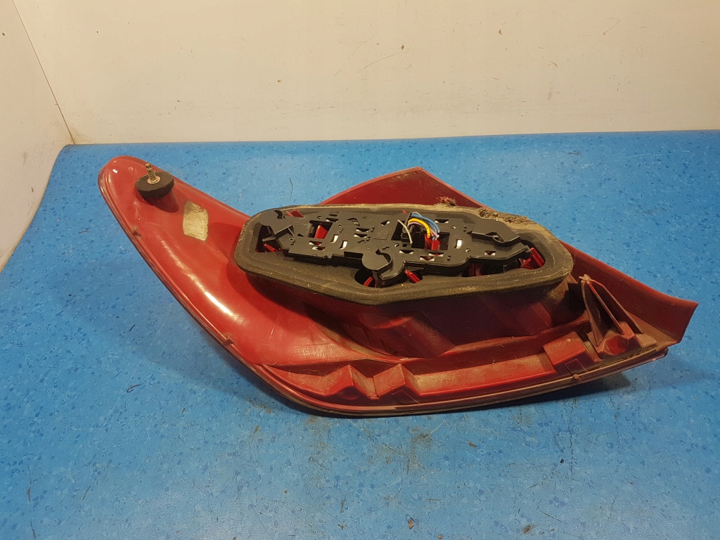 фото №7, Peugeot 307 2.0 hdi лампа задня права зовнішня