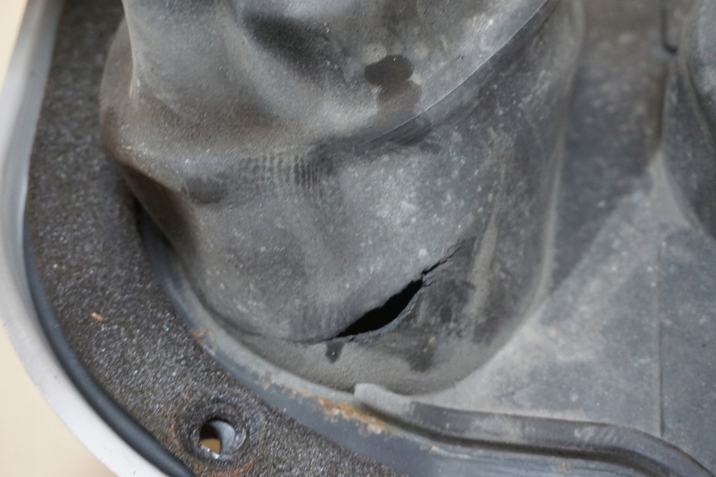 фото №15, Nissan patrol чохол гумовий елемент захист передач gr y61 2,8 tdi