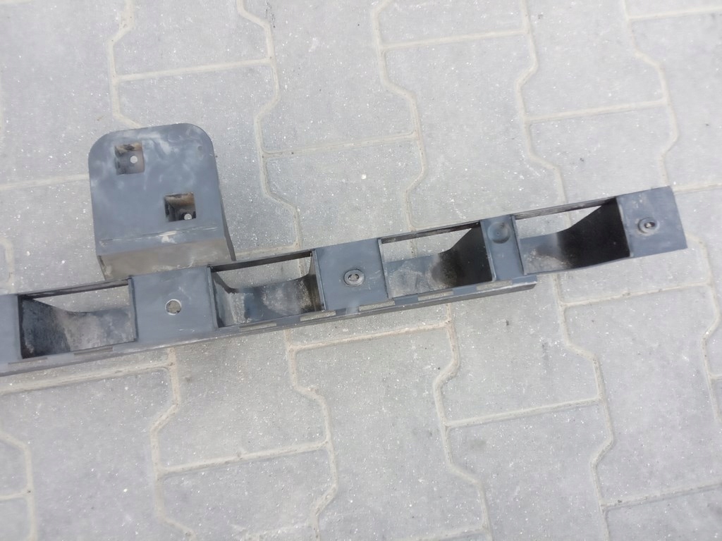 фото №7, Ford kuga mk1 2008-12r. - напрямна бампера задня