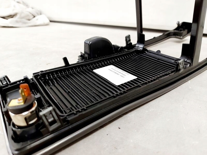 фото №8, Volvo c30 рамка тунель середнього шторка 0755392