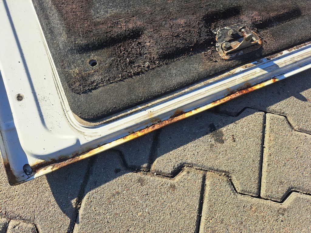 фото №5, Крышка багажника бардачка дверца левая полный volvo fh 12 13