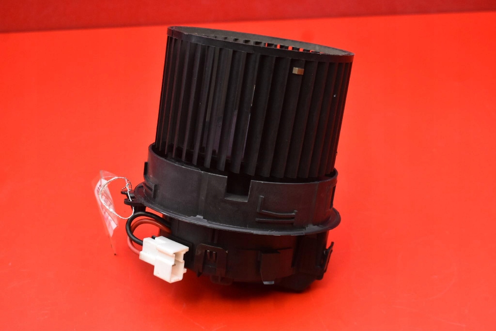 фото №6, Воздуходувка вентилятор обдув eu t1033021x nissan leaf 1 i za0 lift 10-17