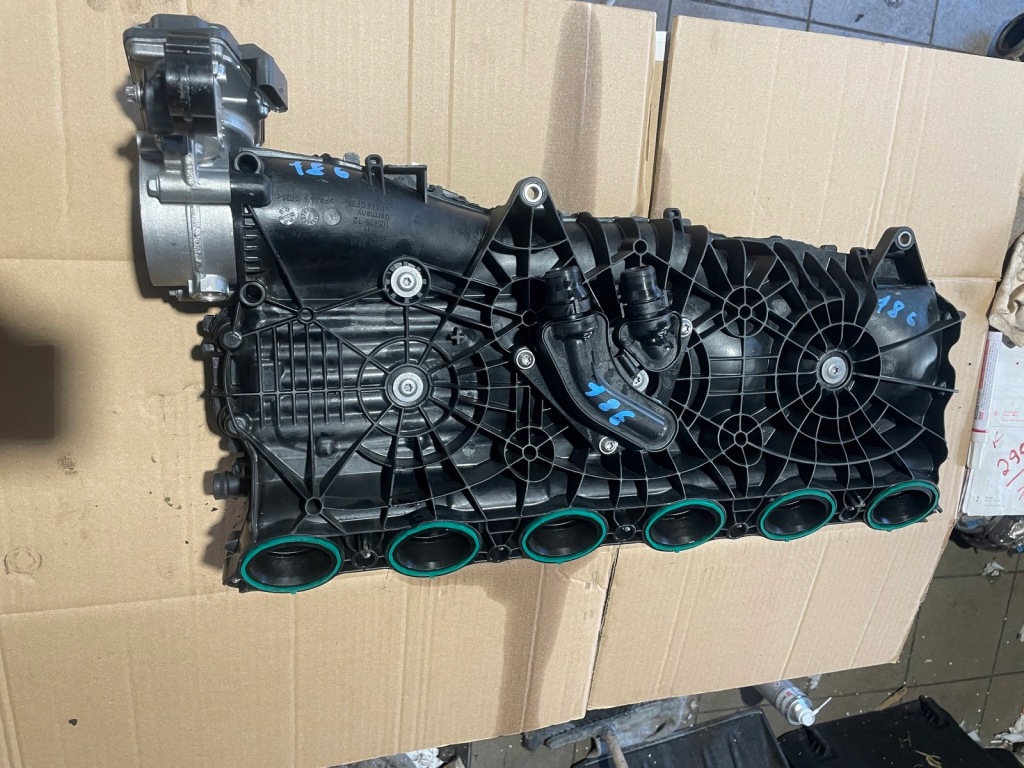 Bmw g20 g22 g30 g11 g01 3.0i b58b30b колектор впускний  8647977 Недорого