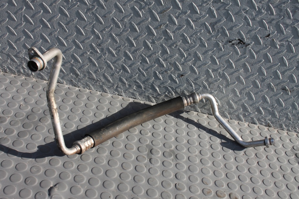 фото №1, Шланг трубка кондиционера nissan pulsar 1.2 dig-t 14-18