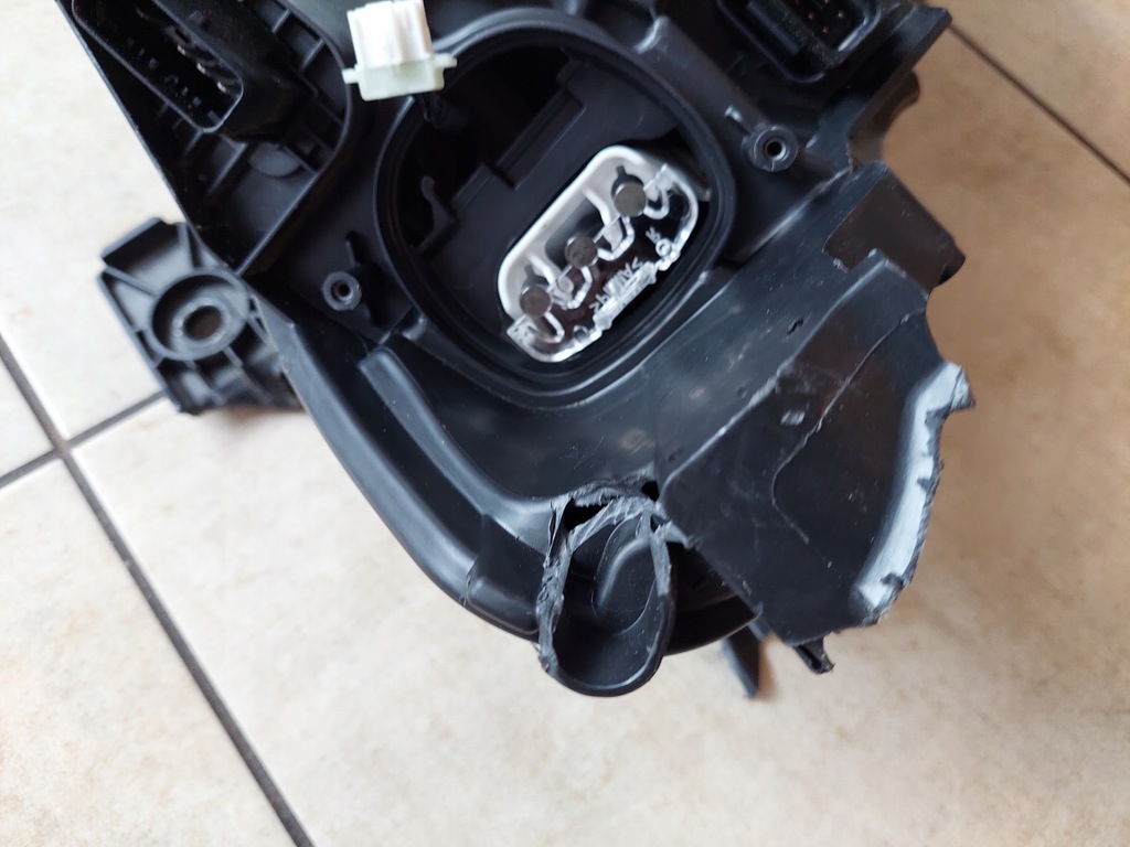 фото №11, Права лампа - full led - peugeot 208 ii - 2008 ii