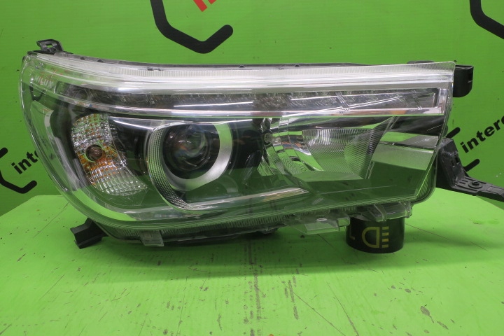 фото №1, Toyota hilux фара правий led 2016 2017 2018-