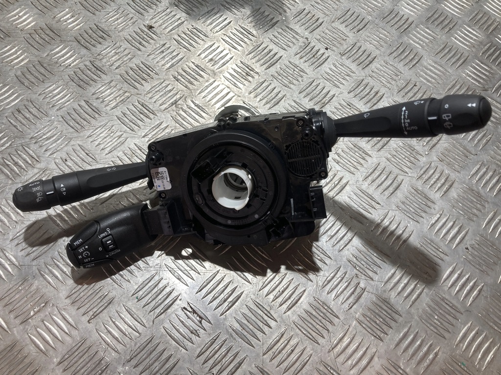 фото №1, Переключатель комбинированный лента peugeot 208 ii 19-