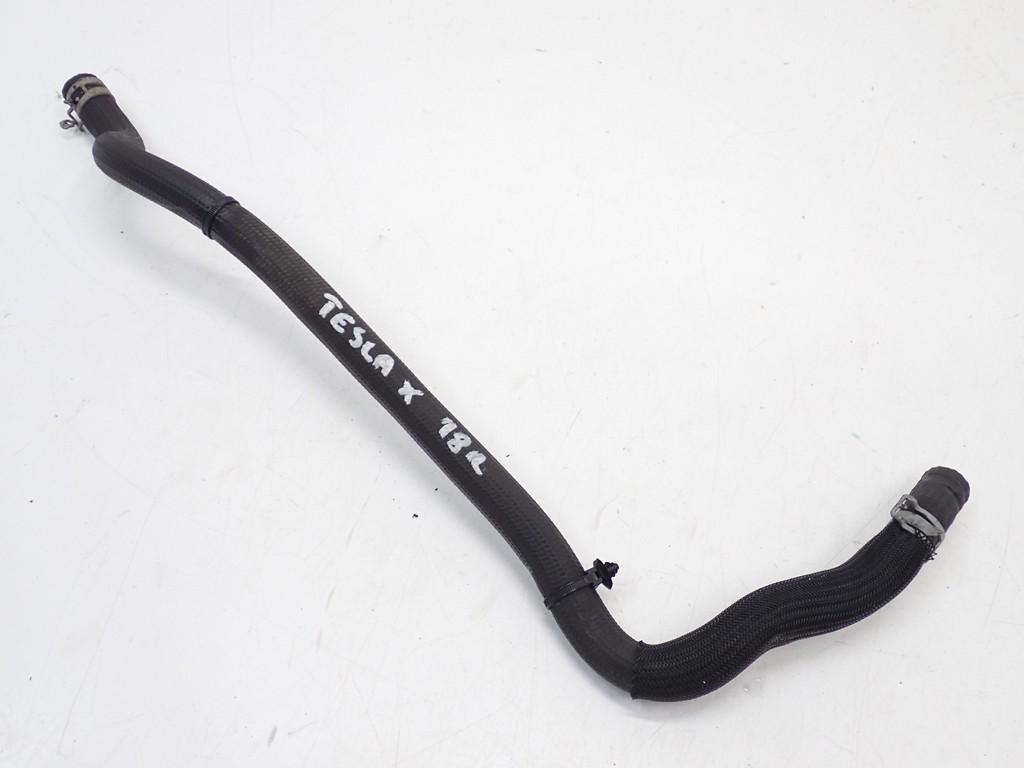 Купить Пабтрубок  шланг трубка воды tesla model x l2s 18r