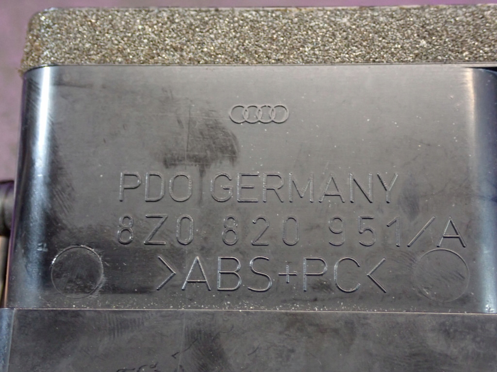 фото №5, Audi a2 99-05 ґрати обдув середній 8z0820951a