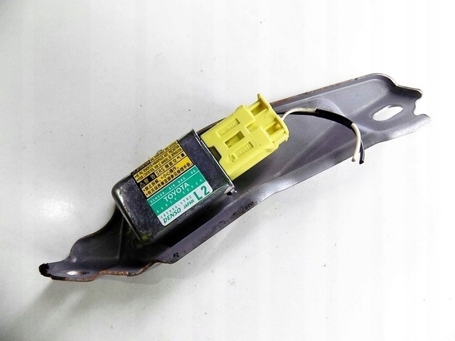 фото №1, Lexus gs iii 05-12 модуль датчик подушка безопасности 89834-30020