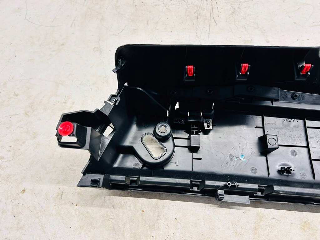 фото №12, Corolla e21 kombi обшивка багажника góra ліва лівий bez led