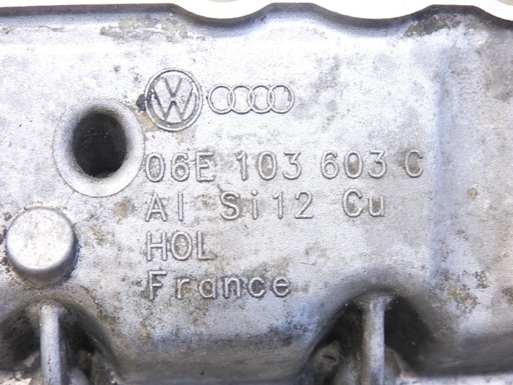 Основание картера масляный audi a6 c6 3.2 fsi 06e103603c Недорого