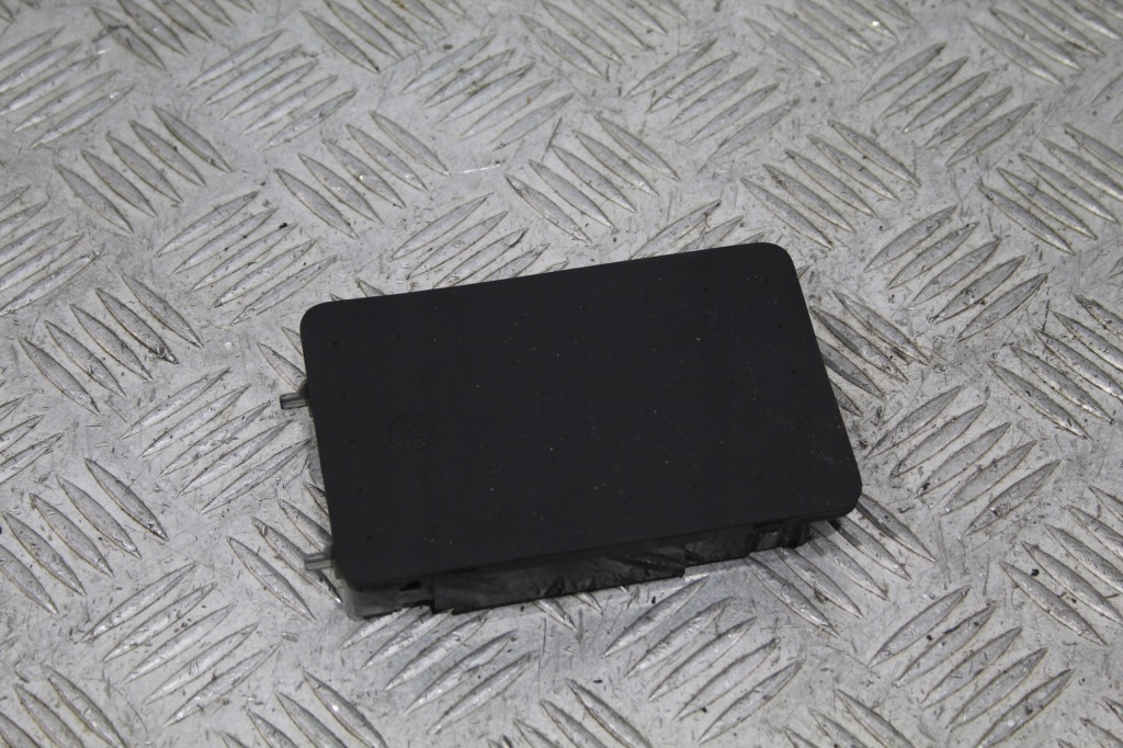 фото №1, Зарядний пристрій індукційна телефону volvo xc60 ii 2 lift