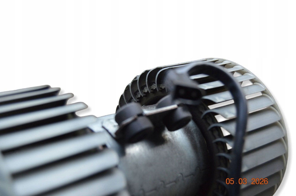 Моторчик кришки обдув моторчик обігрівача bmw 5 e39 1bb52 simens в Україні